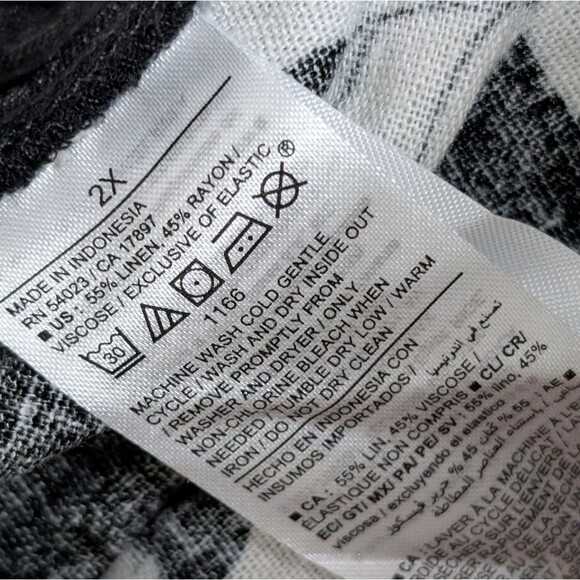 NWT Old Navy jumpsuit size 2X black white floral smocked linen cami cropped - Picture 10 of 11